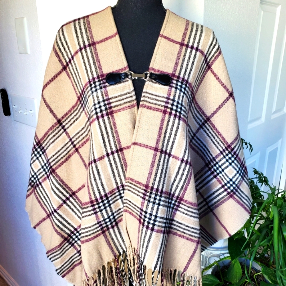 Plaid women's poncho